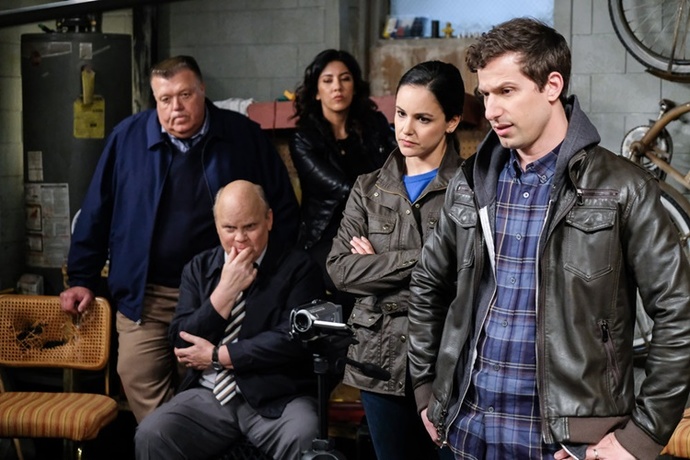 En İyi Komedi Müzikal Ödülünü Alan Brooklyn Nine-Nine Dizisine Hala Başlamadıysanız Çok Şey Kaçırıyorsunuz!