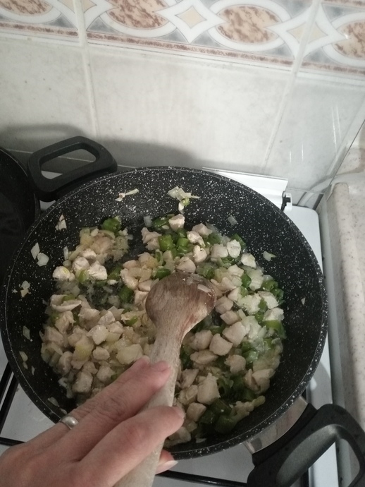 Bugün Ne Yemek Yapsam Derdinden Kurtaran Pratik Tavuk Sote Nasıl Yapılır?