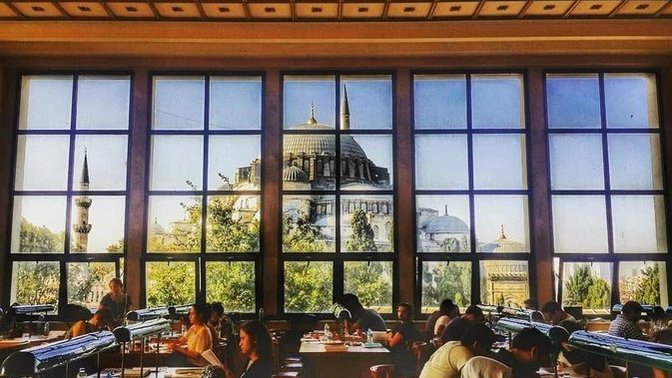 Ders Çalışmayanı Bile Kitap Başına Oturtan ve Büyüleyici Ortamıyla Kendine Çeken 5 Kütüphane!