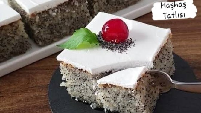 Sünger Gibi Yumuşak Keki ile Favoriniz Olacak Nefis Bir Tatlı 😋 : Haşhaş Tatlısı Tarifimi Sizinle Paylaşıyorum! 🍰