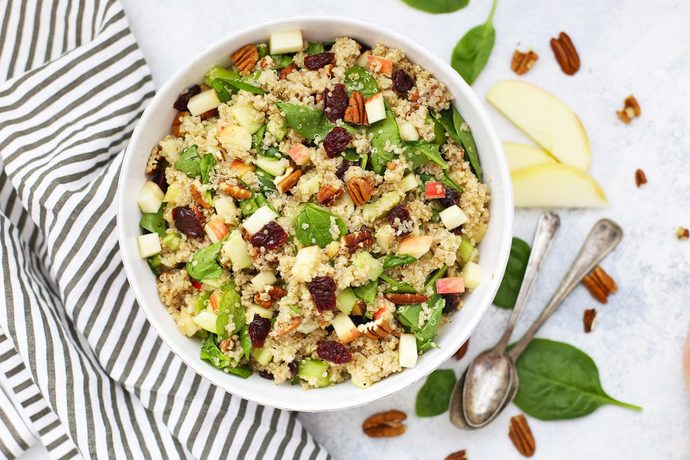 Yaza Hazırlık Yapıyoruz: Kalorisi Düşük, Lezzeti Bol Ton Balıklı Salata Tarifi