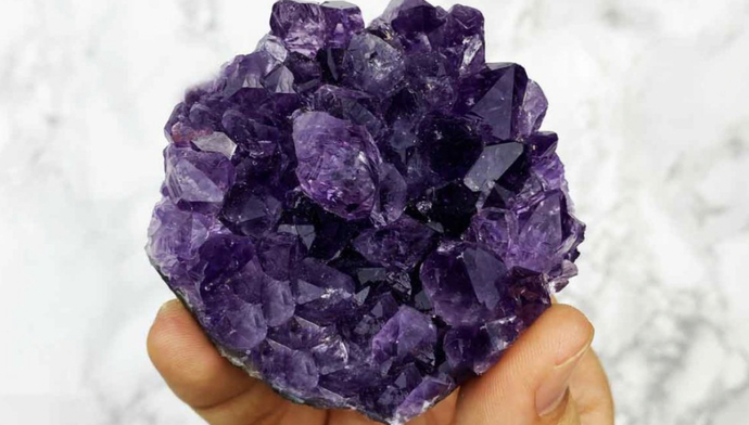 En Tanınmış Özel Taşları Keşfetmeye Ne Dersiniz? Kayaların Enerjisinin Farkına Varın!