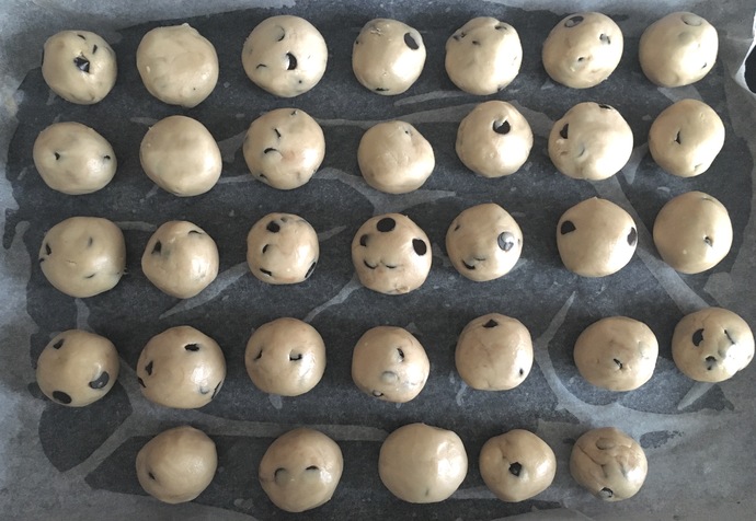 Ağızda Dağılan Nefis Lezzet: Damla Çikolatalı Un Kurabiyesi 🍪
