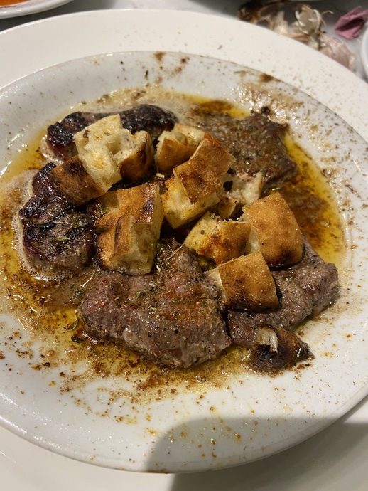 Lokum adının hakkını vermiş gerçektende lokum gibi yemeye doyulmaz yerken zevk alacağınız bir seçim