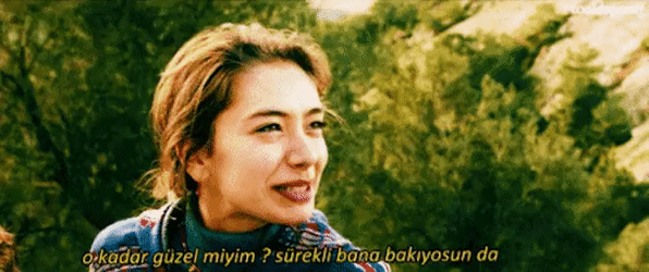 Kadınların Yaptığı Ama Erkeklerin Anlam Veremediği 3 Kadın Davranışı!