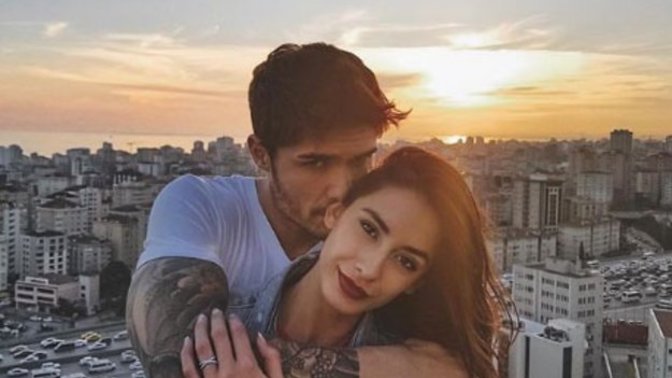 Sizi Gerçekten Sevip Sevmediğini Gösteren 16 İpucu