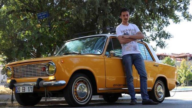 Bayram Şekeri Tadında: Her Burcun Arabasını ve O Arabada Dinlenecek Nostaljik Şarkıyı Sizler için Seçtim