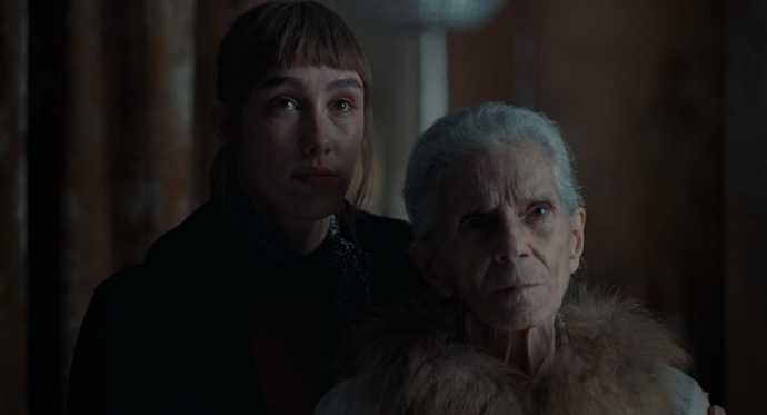 Ziyaret Kabusu: La abuela