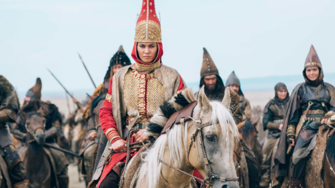 Bir İmparatorluğu Yıkılmaktan Kurtaran Türk Kadın: Altuncan Hatun