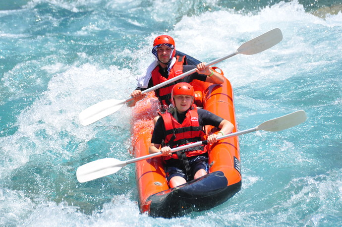 Rafting Yapmanın Hiç de Ürkütücü Olmayan Tarafları!
