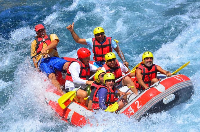 Rafting Yapmanın Hiç de Ürkütücü Olmayan Tarafları!