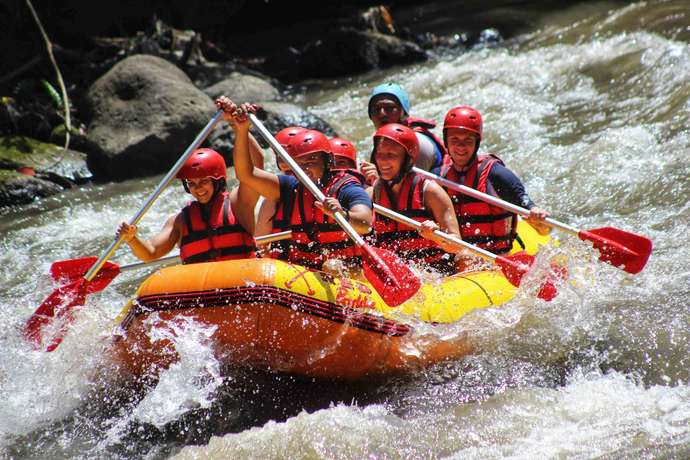 Rafting Yapmanın Hiç de Ürkütücü Olmayan Tarafları!