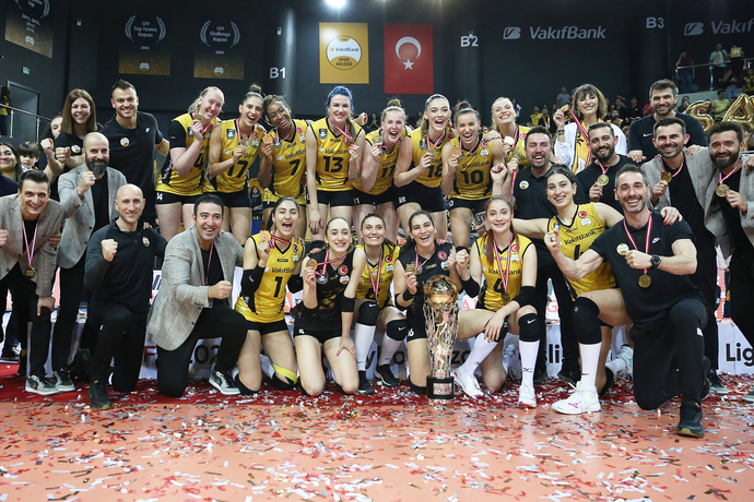 Vakıfbankın Kazandığı 5 Kupayı Sizler için Derledim