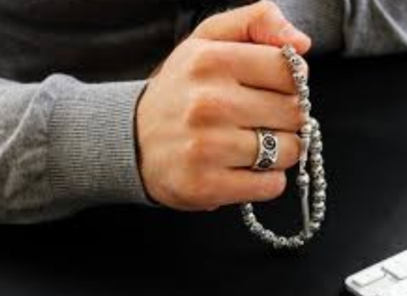 Kadınların Erkeklerde En İtici Bulduğu 5 Aksesuarı Açıklıyorum!