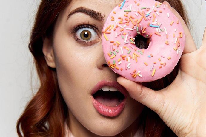 Regl İçin Yaratıcı Tabirler: Farklı Ülkelerde Regl Dönemini Nasıl İfade Ettiklerine Gelin Birlikte Bakalım! 🧚‍♂️😇