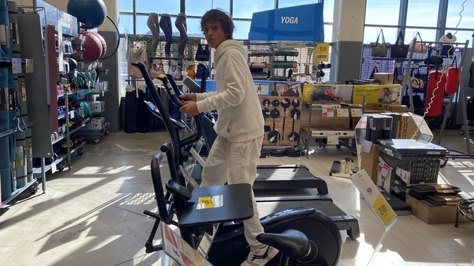 Hem Alışveriş Yapıyoruz Hem Eğleniyoruz: Decathlon'da Alışveriş Keyfimize Sen de Katıl!