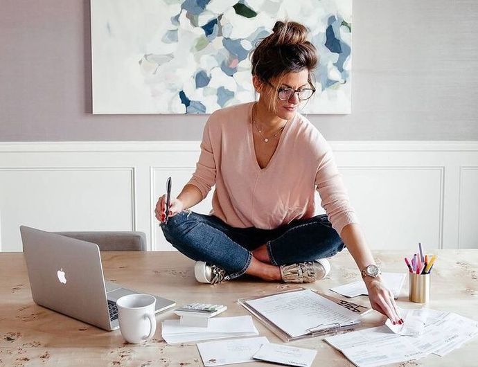 Kariyer Basamaklarını Tırmanırken Bunlara Dikkat Et: İş Hayatına Yeni Başlayan Kadınlara İlham Verecek 5 Tavsiye