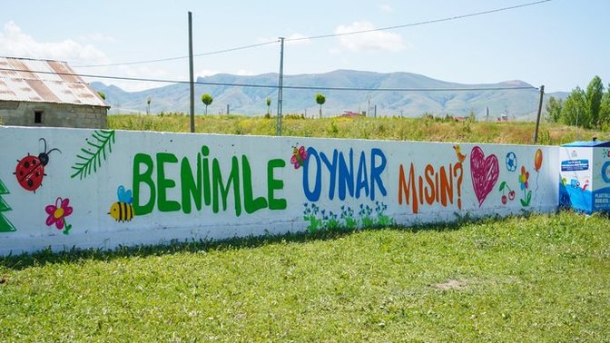 Benimle Oynar mısın? Çocukların Gülümsediği Bir Gelecek İçin Birlikte Yapabileceğimiz 6 Şey