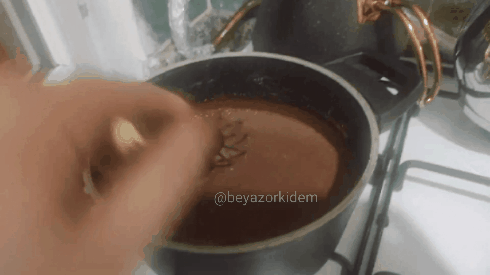 Orkidenin Mutfağından: Kolay ve Lezzetli Pratik Pasta Tarifi