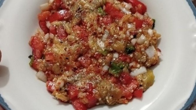 Hem Hafif Hem Lezzetli: Közlenmiş Patlıcan Salatası Tarifi İle Geldim 🥰