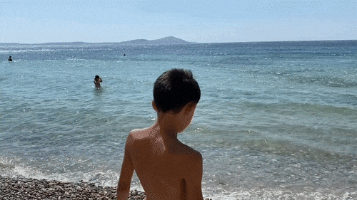 Kimler denizde su sıçratmayı seviyor?