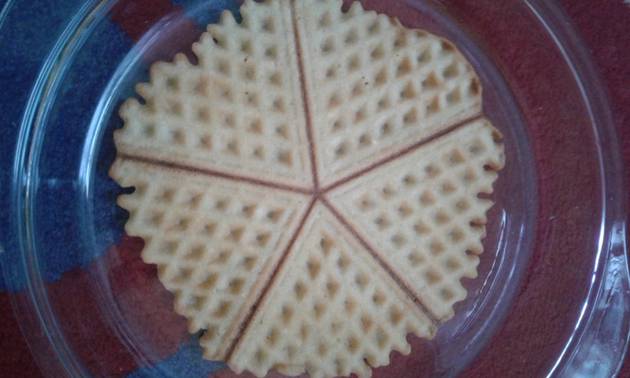Tatlı Aşıkları Buraya: Dünyanın En Basit Waffle Tarifini Yaptım! 😛