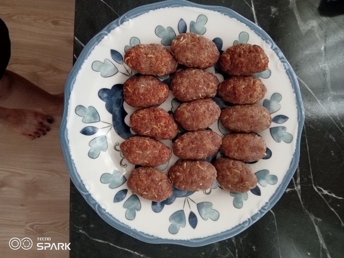 Az Kıymanın Kullanıldığı Bir Tarif Olan Kıbrıs Köftesi Tarifi İle Geldim!