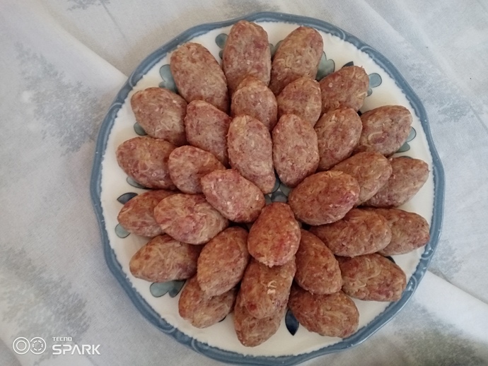 Az Kıymanın Kullanıldığı Bir Tarif Olan Kıbrıs Köftesi Tarifi İle Geldim!