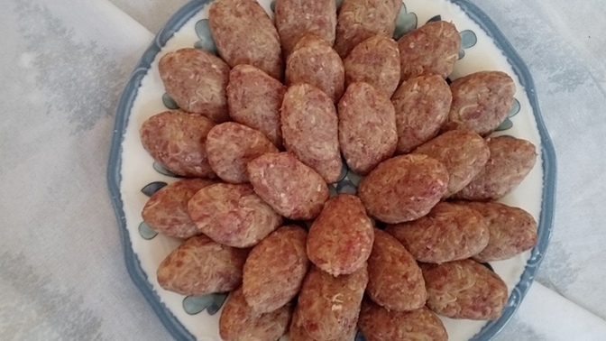 Az Kıymanın Kullanıldığı Bir Tarif Olan Kıbrıs Köftesi Tarifi İle Geldim!