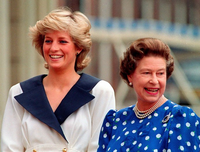 Lady Diana ve II. Elizabeth