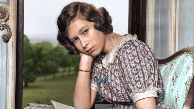 Tarihe Tanıklık Eden Bir Kadın: Kraliçe II. Elizabeth