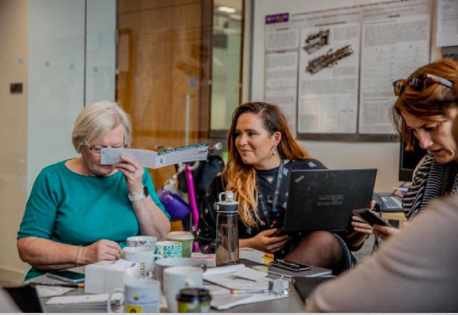 Joy Milne, Parkinson Hastalığının kokusunu alabilir. Manchester Üniversitesi