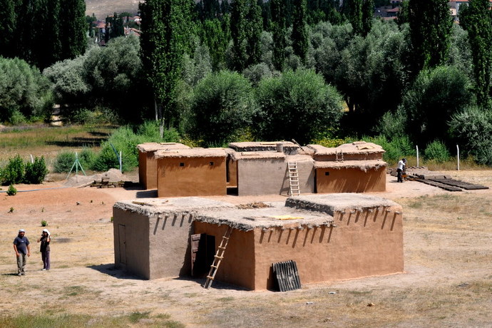 Aşıklı Höyükten Neolitik Bir Ev