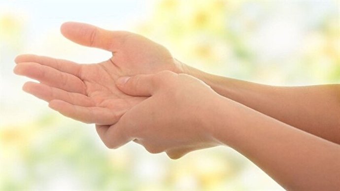 Genç Yaşta Kırışıklıklarla Karşılaşmamanız İçin Yapmanız Gerekenler!
