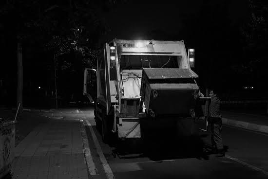 1 Şarkı 1 Hikaye Çöpçüler