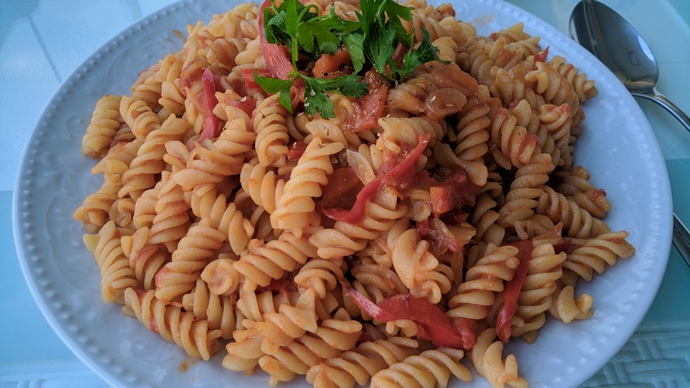 Gelin Sizle Napolitan Sos Deneyelim : Napolitan Soslu Makarna 🍝🔪