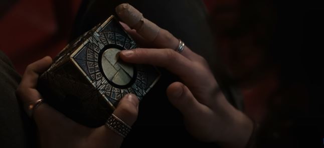 Esrarengiz Bir Bulmaca Kutusunun Ortaya Çıkardığı Sadist Varlık: Hellraiser