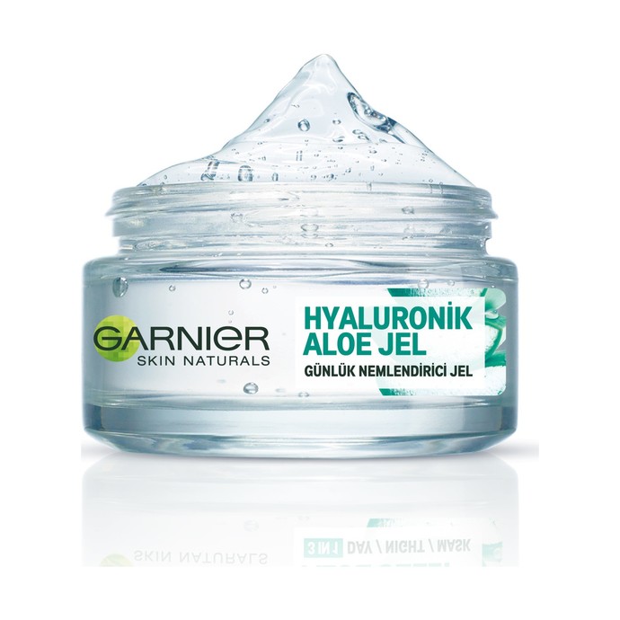Garnier Hyaluronik Aloe Jel cildi 48 saate kadar nemlendiriyor.
