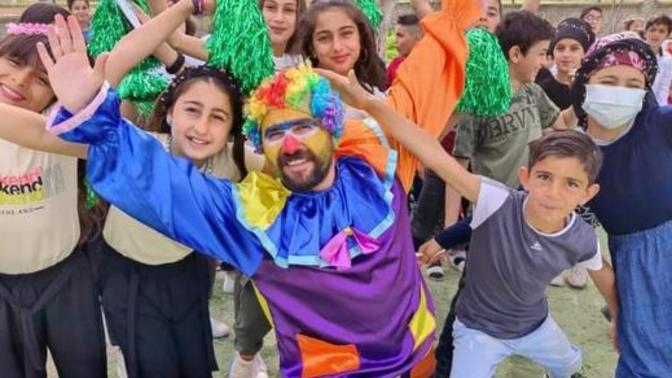 Yeni Nesil Onların Eseri: Öğretmenler Gününde 6 Köy Öğretmeni ve Güne Dair Mesajları KızlarSoruyor'da!