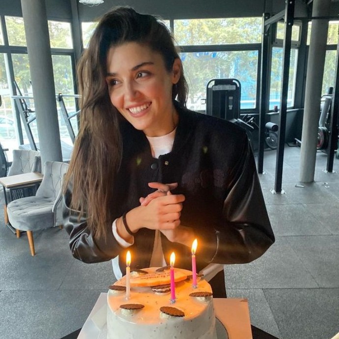 Görüldüğü Gibi Elit Olmadığını Düşündüğüm 7 Türk Ünlü Kadını Sayıyorum!