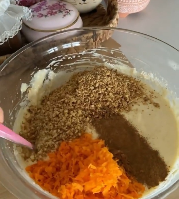 Havuçlu Tarçınlı Kek: Bir Issız Adam Keki 😊