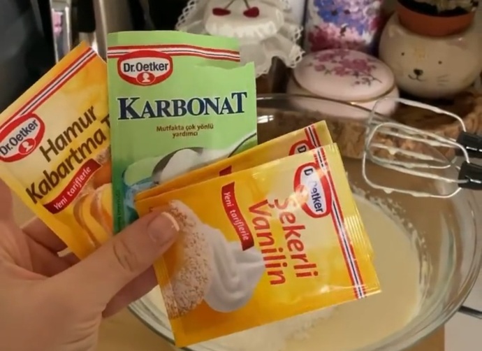Havuçlu Tarçınlı Kek: Bir Issız Adam Keki 😊