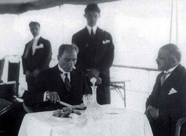 Ulu Önderimiz Mustafa Kemal Atatürkün Beslenme Düzeni