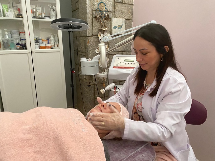 Uzman Estetisyen Hatice Adıgüzel, Kendi İşini Kurma Hikayesini Anlatarak Önerilerde Bulundu!