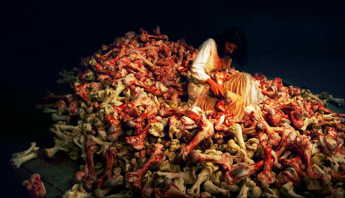 Aşkı Gözünüzle Göreceksiniz: Gösterinin Adı The Artist İs Present