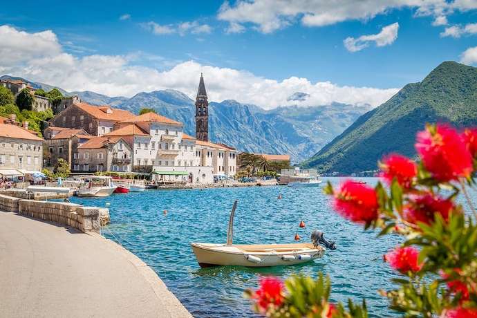 Montenegro’da Gayri̇menkul Satın Alarak Vatandaşlık Almak