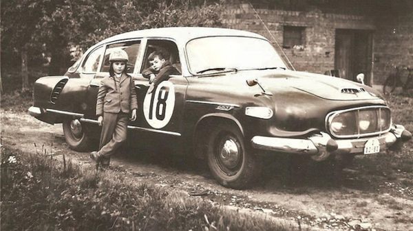 Bu Arabayı Hiç Görmediniz: Tatra 603!