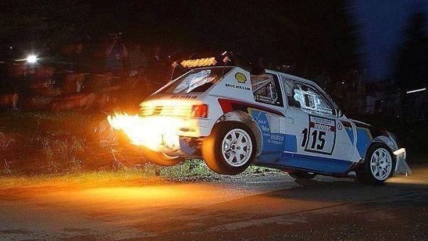 Otoban Faresi Peugeot 205