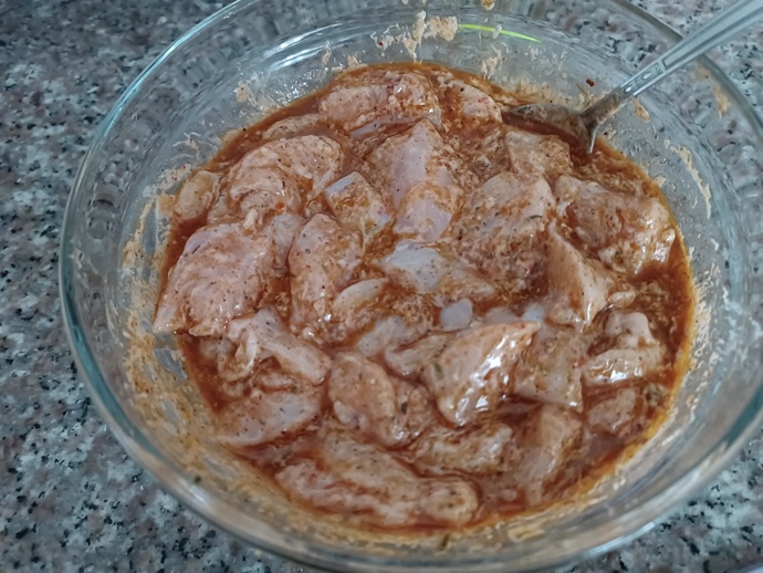 Mangal Tadında Fırında Tavuk Şiş Tarifi