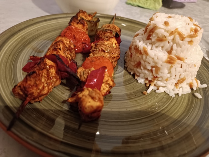 Mangal Tadında Fırında Tavuk Şiş Tarifi
